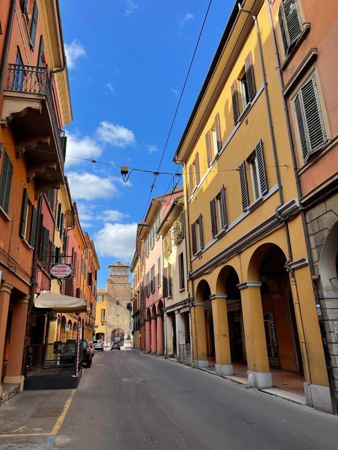 Portici Design Suite - Historical Center Болонья Екстер'єр фото